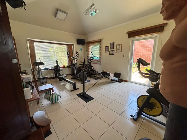 CASA EN VENTA EN COLINAS DE CASTEL, FRAIJANES  AMPLIO JARDIN - J