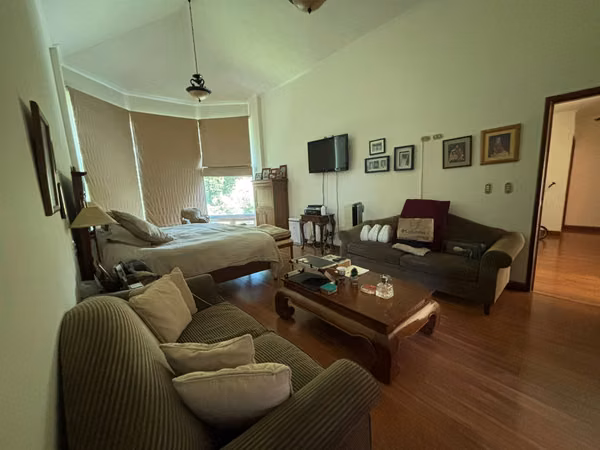 CASA EN VENTA EN COLINAS DE CASTEL, FRAIJANES  AMPLIO JARDIN - J
