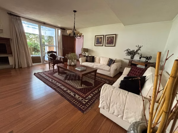 CASA EN VENTA EN COLINAS DE CASTEL, FRAIJANES  AMPLIO JARDIN - J