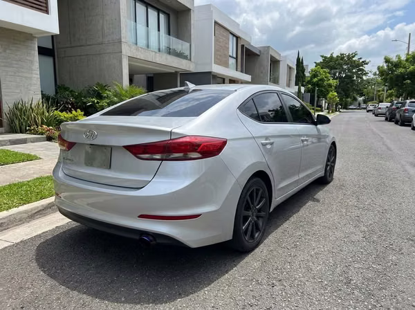  Hyundai Elantra SE 2017 | ¡Full Extras y Nítido! 