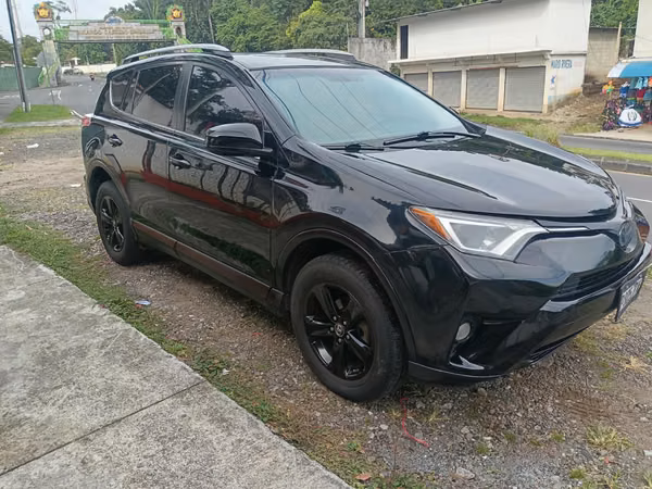TOYOTA RAV 4 LE 2017