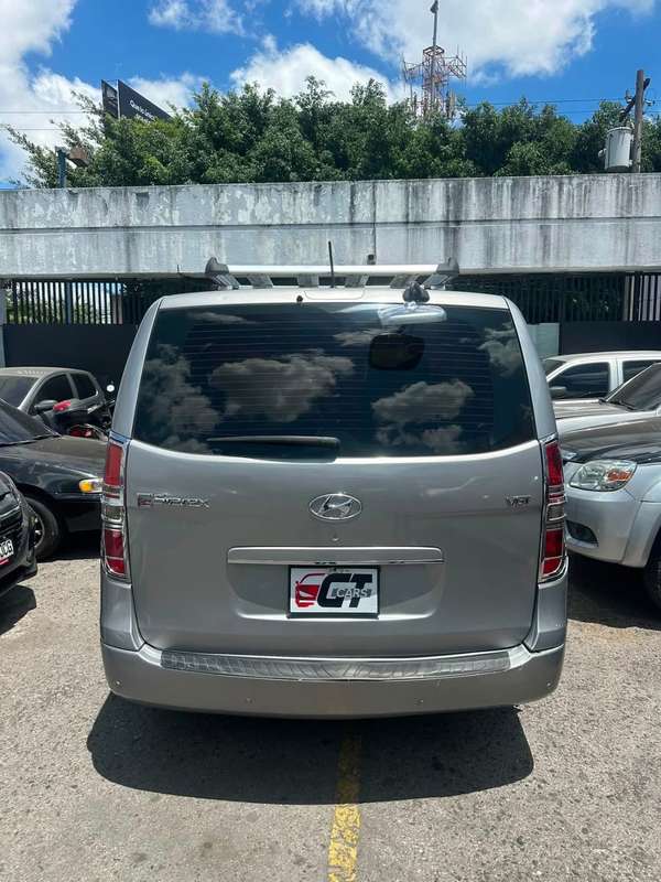 Microbús Hyundai Starex Vgt 2018 Automática y Tiptronic Turbo Diesel Super Económica