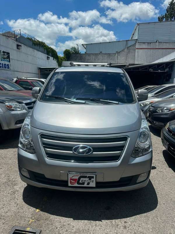 Microbús Hyundai Starex Vgt 2018 Automática y Tiptronic Turbo Diesel Super Económica