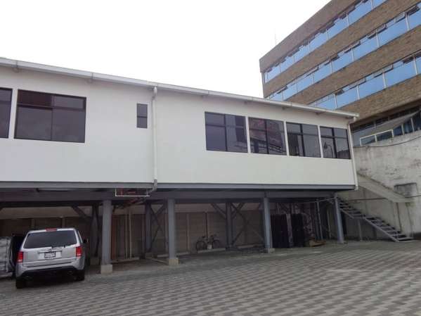 Edificio en zona 10