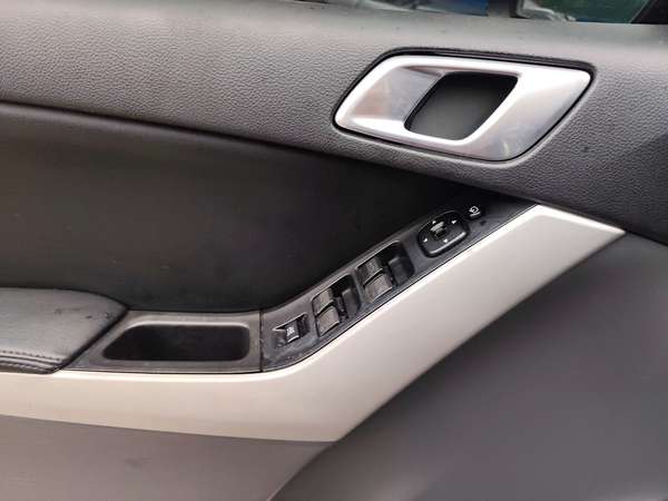 Mazda Bt-50 4x4 Dbl. Cab. de agencia  Modelo 2015