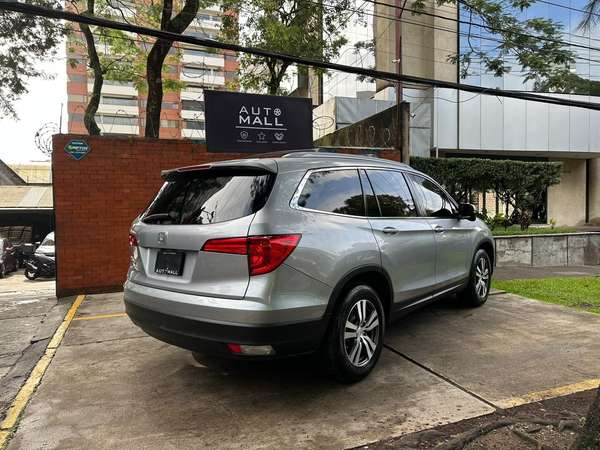 Honda Pilot EXL de agencia año 2016 con 64,500 kms