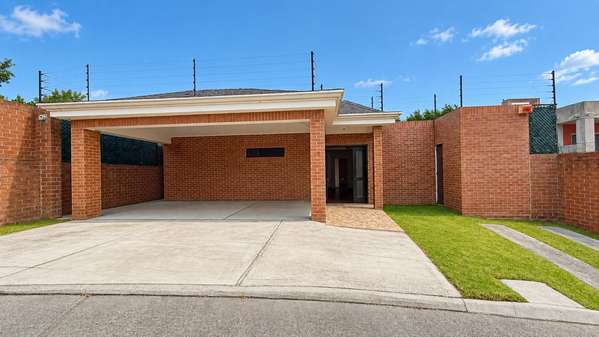 1 level house for sale in Carretera to El Salvador