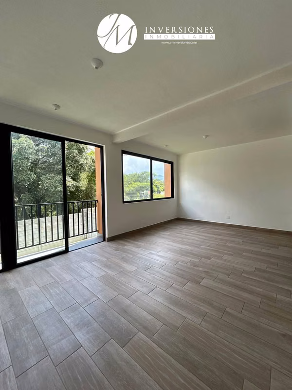 Casa en Renta de 3 Dormitorios en zona 16