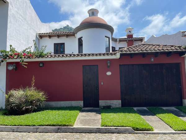 For sale in Antigua Guatemala - 124; Bella Vista Condo