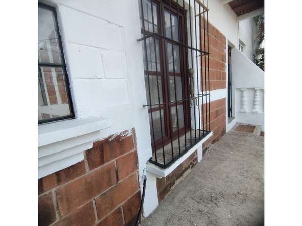  CASA EN VENTA + APARTAMENTO INDEPENDIENTE | RESID. ATLÁNTIDA | Z18