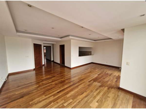 Apartamento en Renta Zona 10
