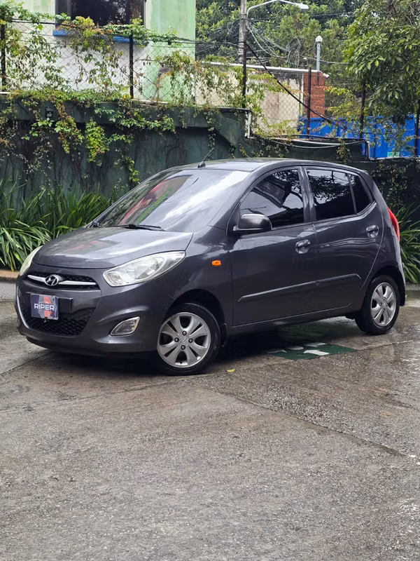 HYUNDAI i10 1.1 AUTOMÁTICO 4CIL. 2013 AGENCIA