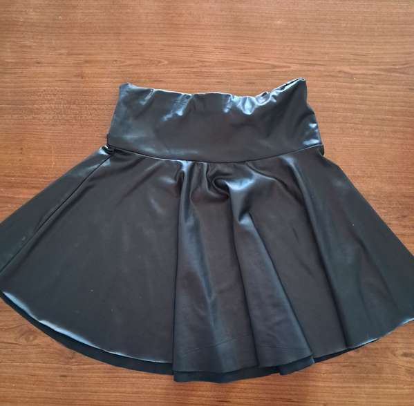 Mini skirt Imitation leather size S