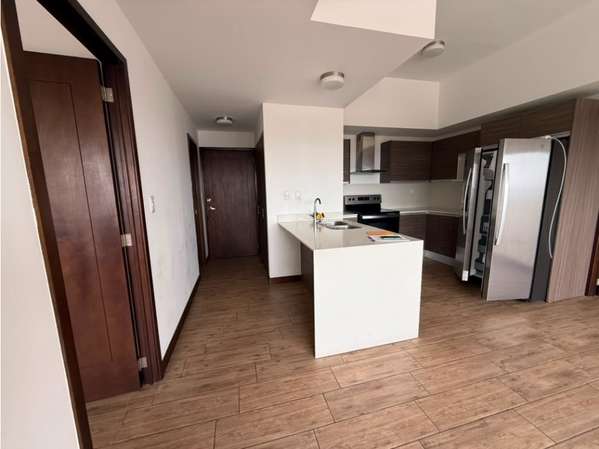 Apartamento en Renta Zona 10