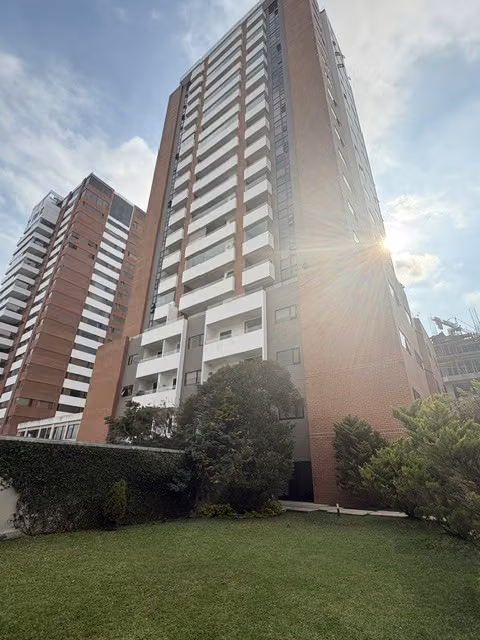 Area 14 Lantana building apartment for rent with service room