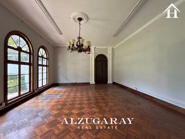 9-block property with mansion, ideal for hotel projects