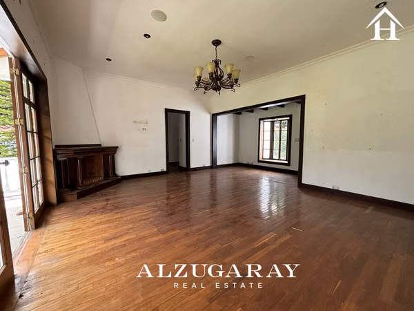 9-block property with mansion, ideal for hotel projects