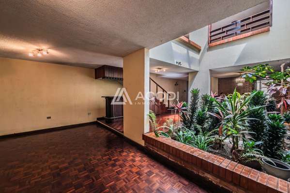 House in Zone 10
