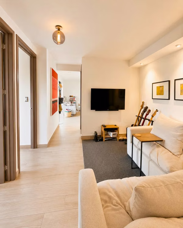 APARTMENT FOR SALE AREA 15 WITH WHITE LINE