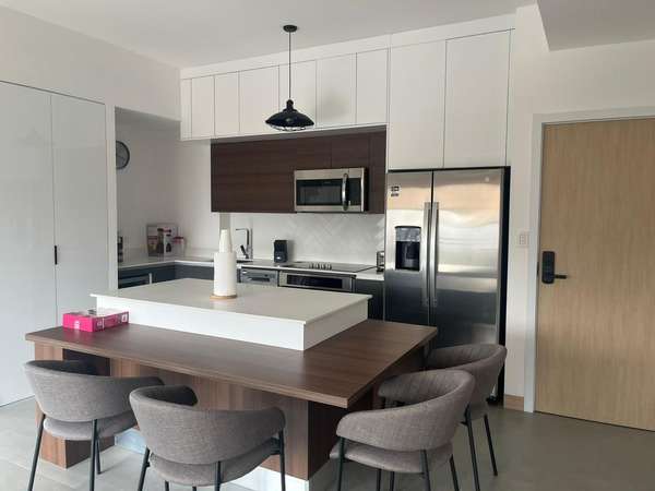 Apartment in rent - 124; 2 rooms - 124; 72 mts2 - 124; Q10,140 ($1,300) - 124; Bonadiez Building, Zo