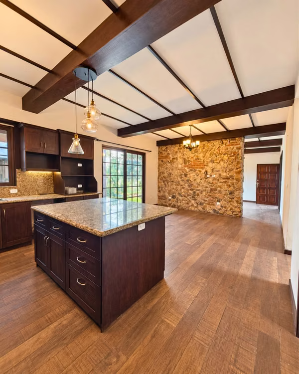 HOUSE IN RENT AREA 16 REAL ESTATE WITH DOUBLE TERRAIN
