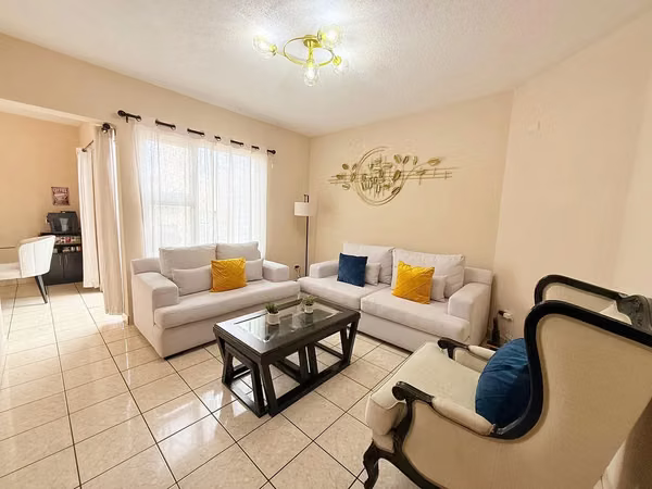 House in condo with large gardens in Balcones de San Cristóbal