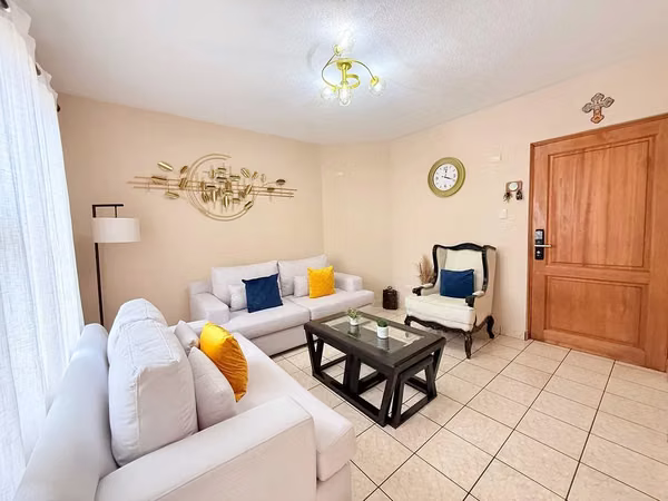 House in condo with large gardens in Balcones de San Cristóbal