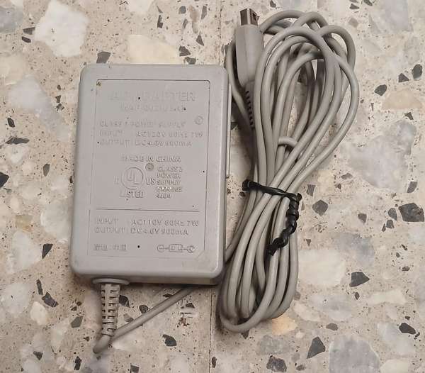 Original Nintendo DSi / 3DS / 2DS (Model WAP-002) - WITHOUT PROBAR