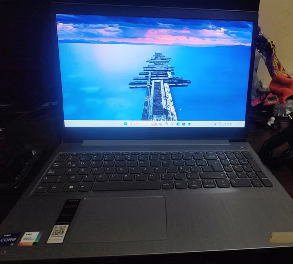 Laptop Lenovo Rapid Core i5 (11a Gen) • 12GB RAM • 256GB SSD
