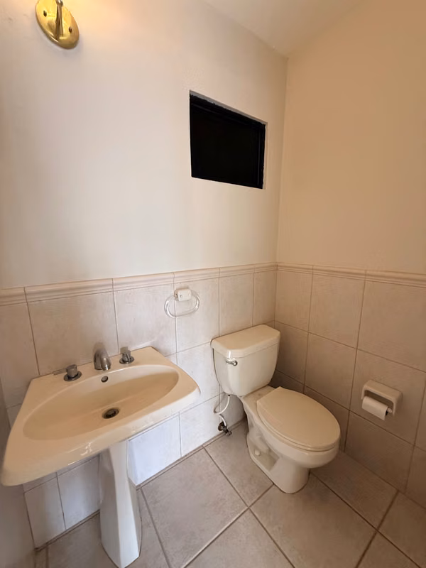Spacious apartment in rent area 10, Villalar.