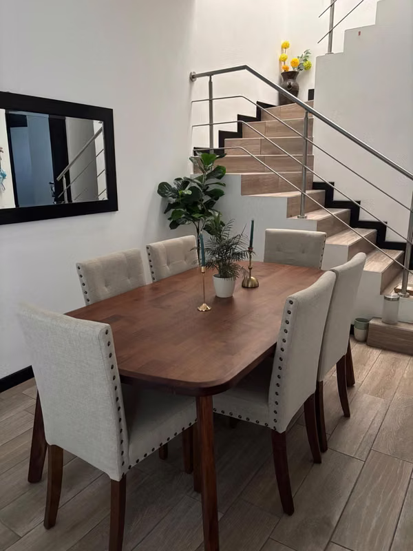 Nice dining room