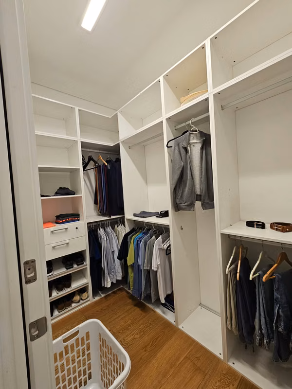 APARTMENT FOR SALE OR FURNISHED RENT - MARANTA OAKLAND, AREA 10 - 124; TERRACE AND WINERY - 124; PV