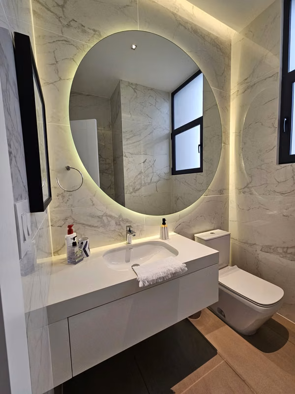 APARTMENT FOR SALE OR FURNISHED RENT - MARANTA OAKLAND, AREA 10 - 124; TERRACE AND WINERY - 124; PV
