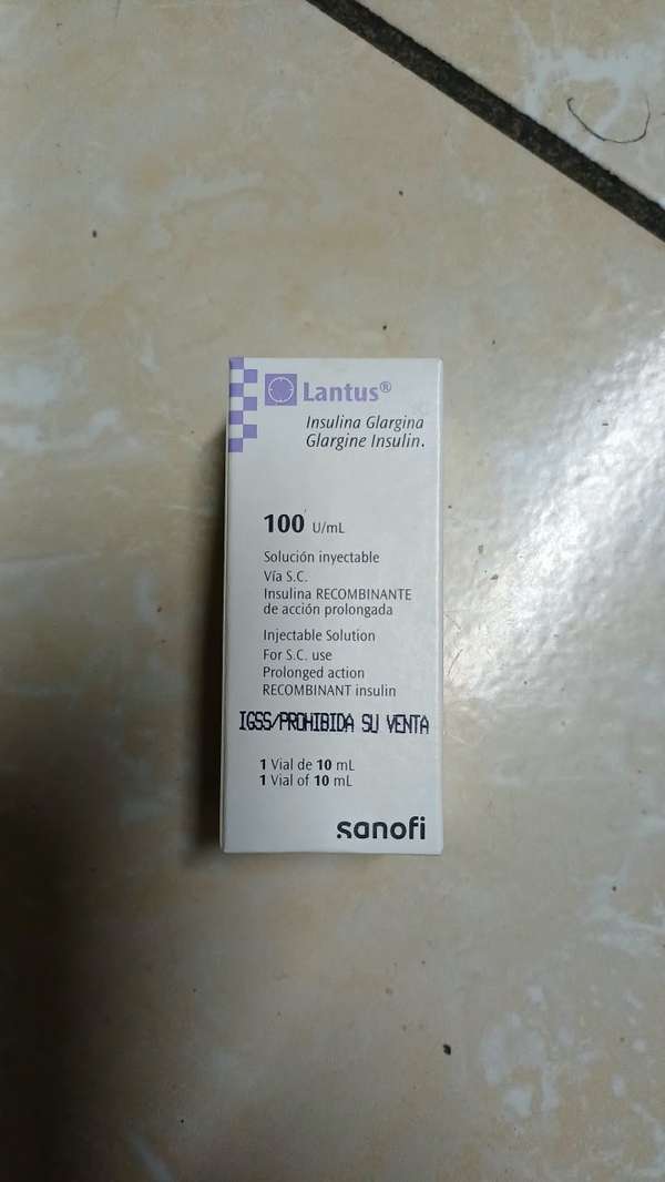 Selling insulin lantus includes syringes