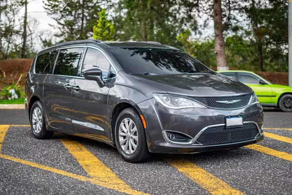 PEACEFUL CHRYSLER RECEIVES 3-ROW BARGAIN VEHICLES