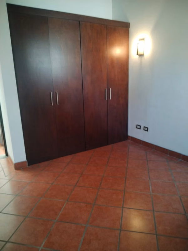 SALE OF HOUSE IN OLD GARDENS