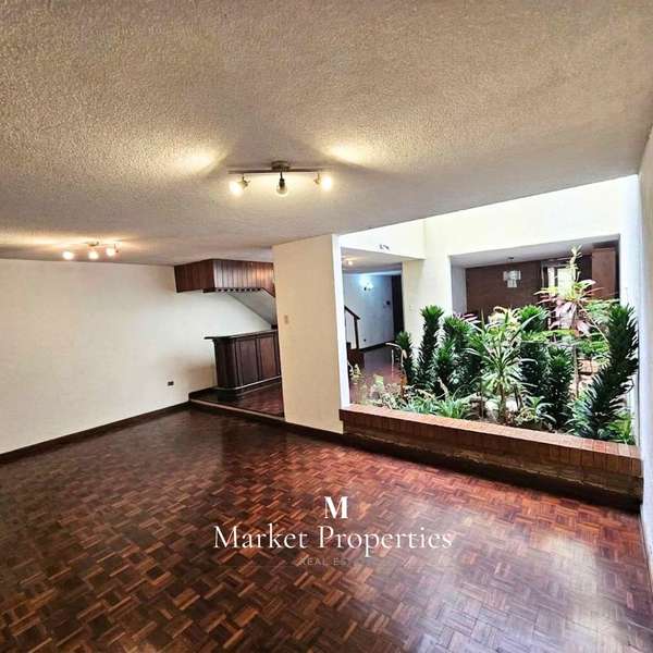 House for rent Area 10, 4 rooms, close to Pradera