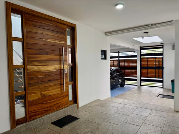 APARTAMENTO EN PRIMER NIVEL EN RENTA EN ZONA 15, VISTA HERMOSA 1
