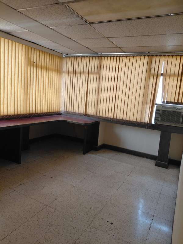Oficina en Zona 10