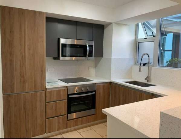 RENTO APTO Z.14 CONDADO LA VILLA REF.6956 3 HAB, 3 BAÑOS, 2 PARQUEOS, LINEA BLANCA, Q.7500*