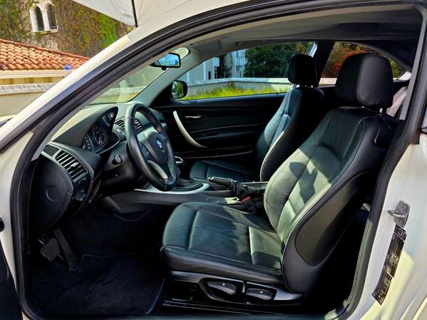 BMW 120i 2011