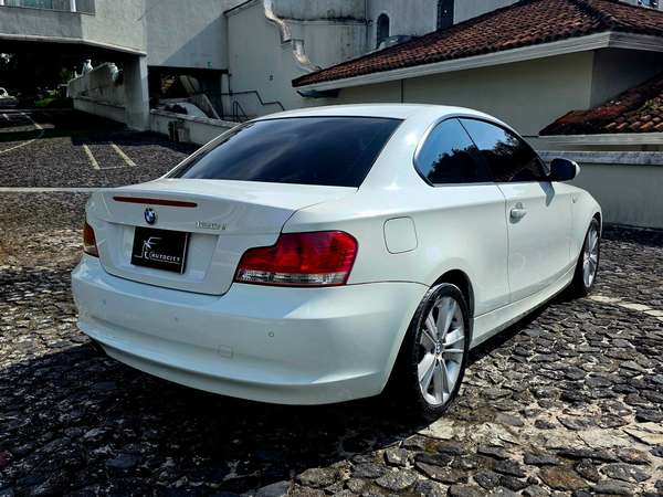 BMW 120i 2011