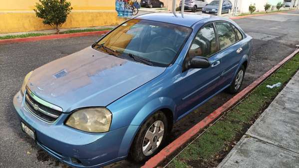 Vendo Automóvil Chevrolet Optra