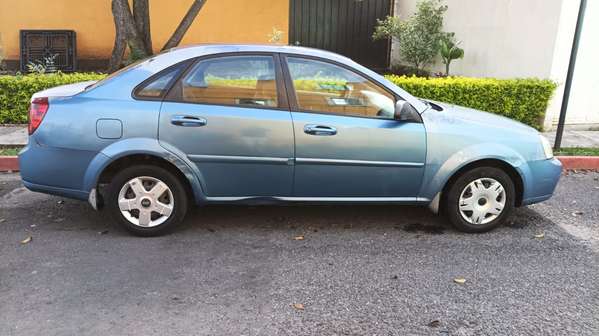 Vendo Automóvil Chevrolet Optra
