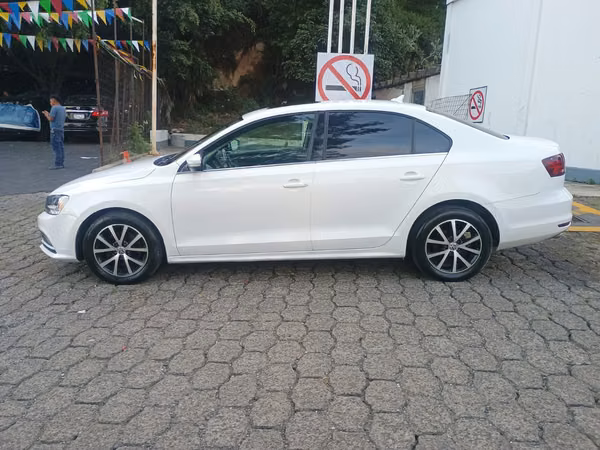 Volkswagen jetta 1.8 turbo 2015 