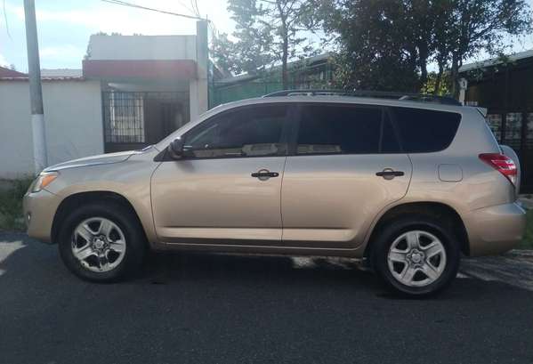 VENDI RAV 4 MODELO 2011 AUTOMÁTICA 