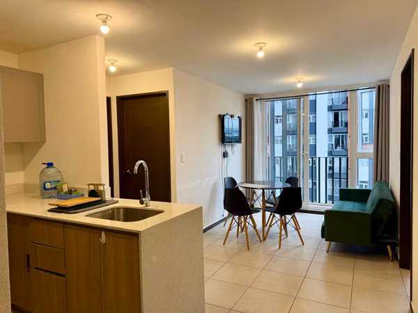 APARTAMENTO AMUEBLADO EN RENTA EN ZONA 11, PARQUE SAN JORGE 