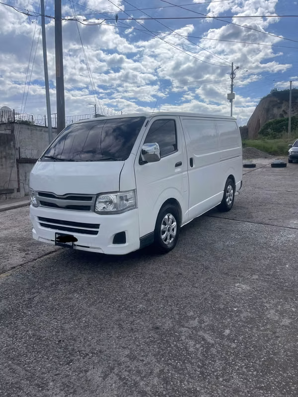De agencia - Toyota HiAce Panel - Motor 2KD - Modelo 2014 