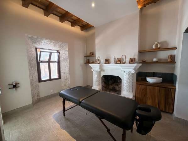 Commercial space for rent in Antigua Guatemala 