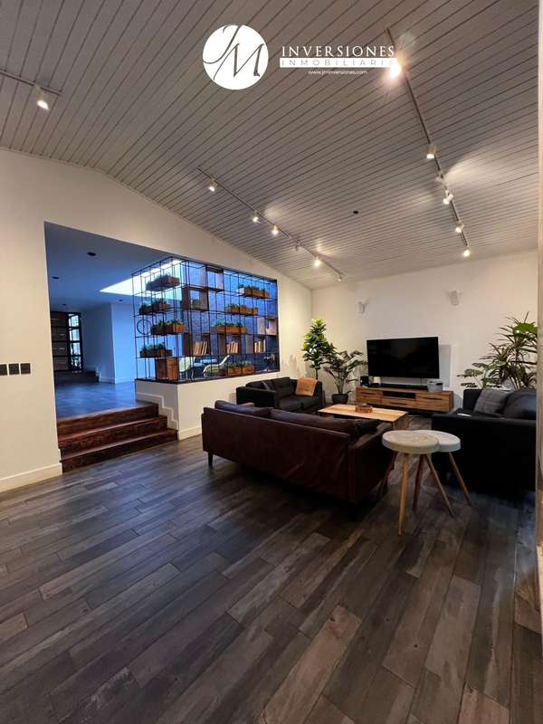 Casa en San Cristobal de 6 Dormitorioss en Venta